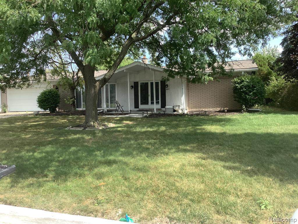 4652 Torrington Drive - Photo 1