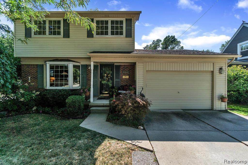 22442 Pointe Drive - Photo 1