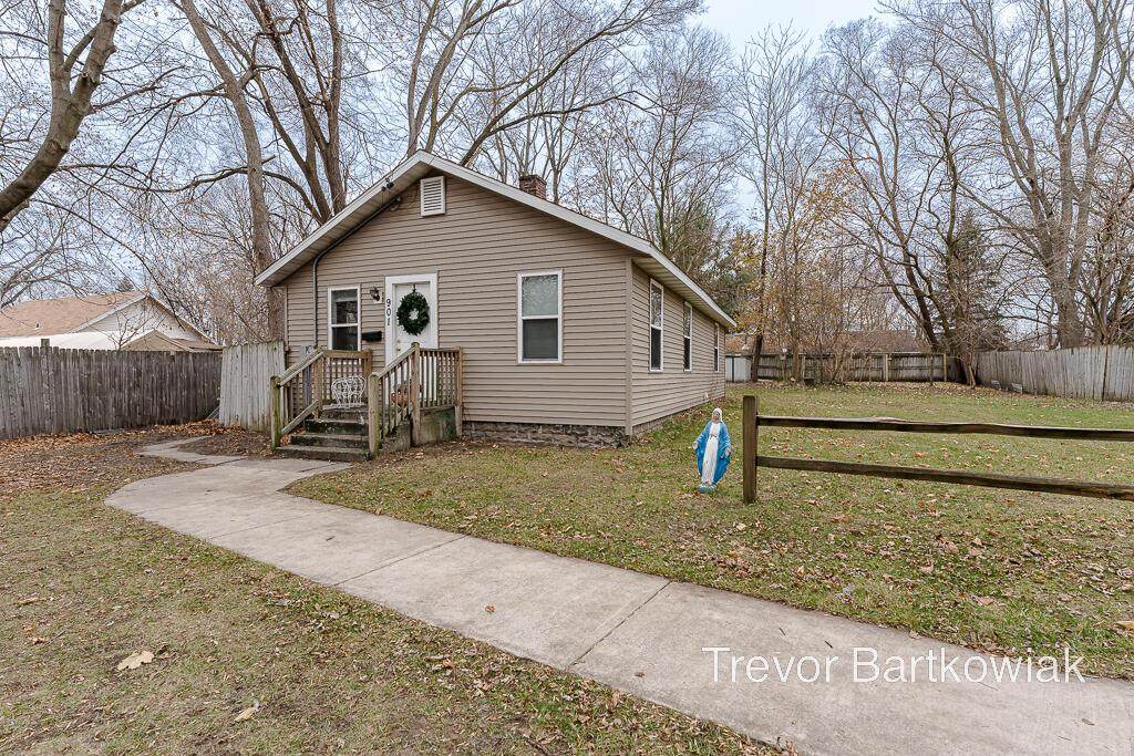 901 Dale Avenue - Photo 1