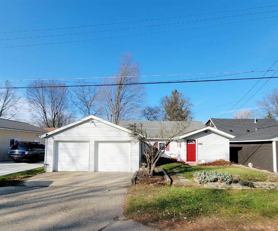 10574 Tomkinson Drive - Photo 1