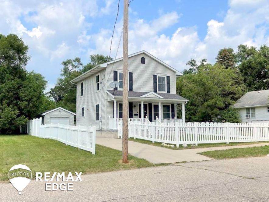 1729 Delaware - Photo 1