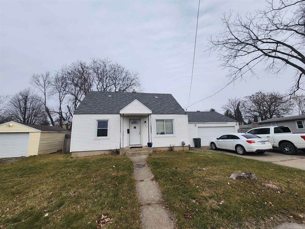 413 Hemphill Rd - Photo 1
