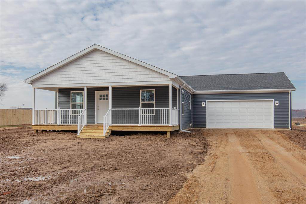 15220 Portage Road - Photo 1