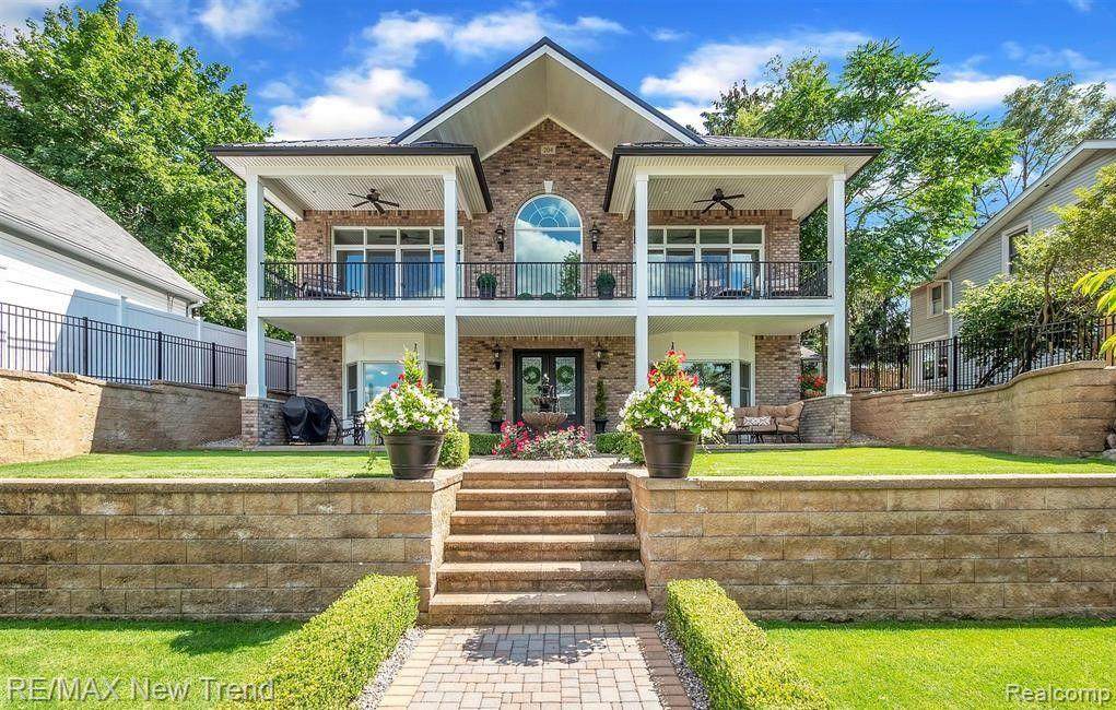 204 Lysander Street - Photo 1