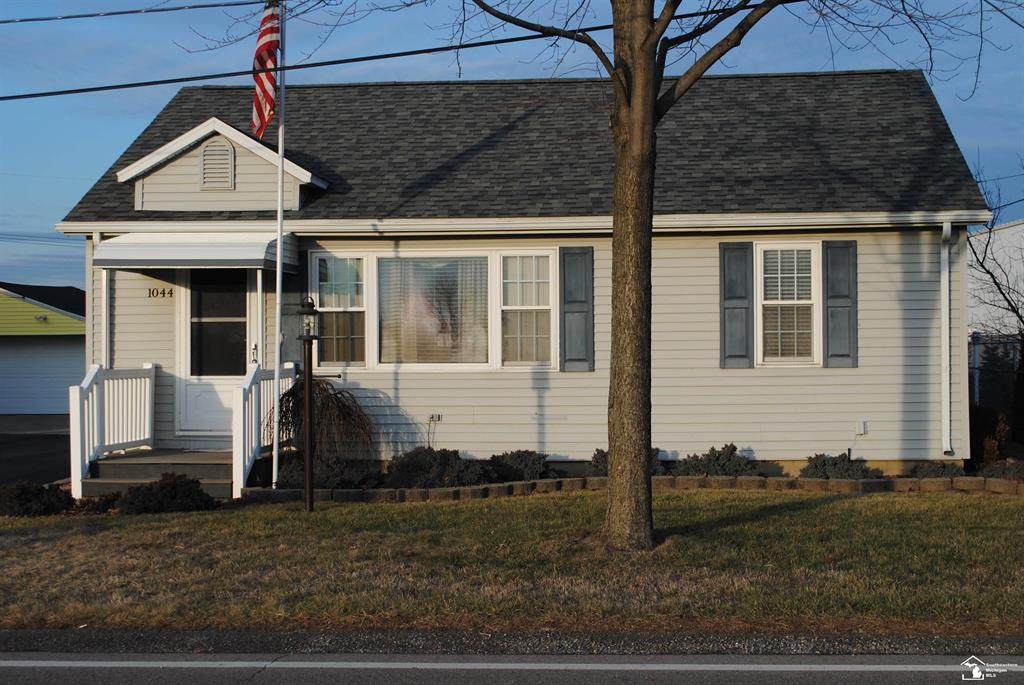 1044 Lasalle Rd - Photo 1