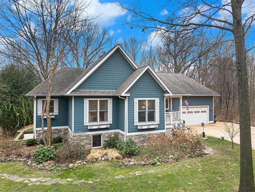 49005 Fox Trail - Photo 1