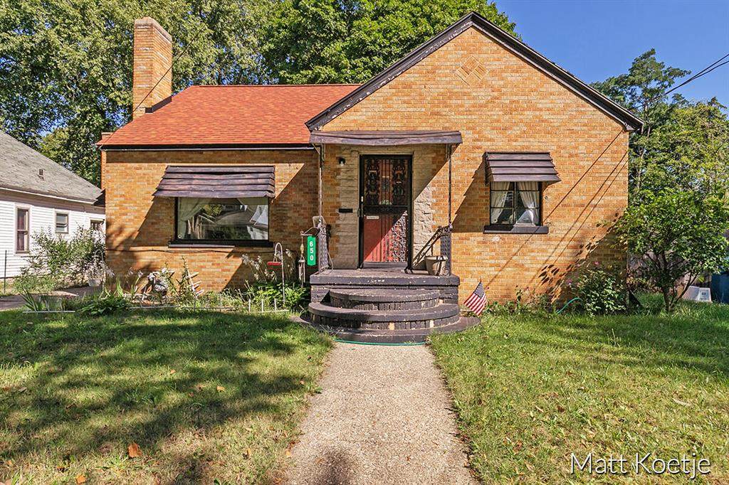 650 Allen Avenue - Photo 1