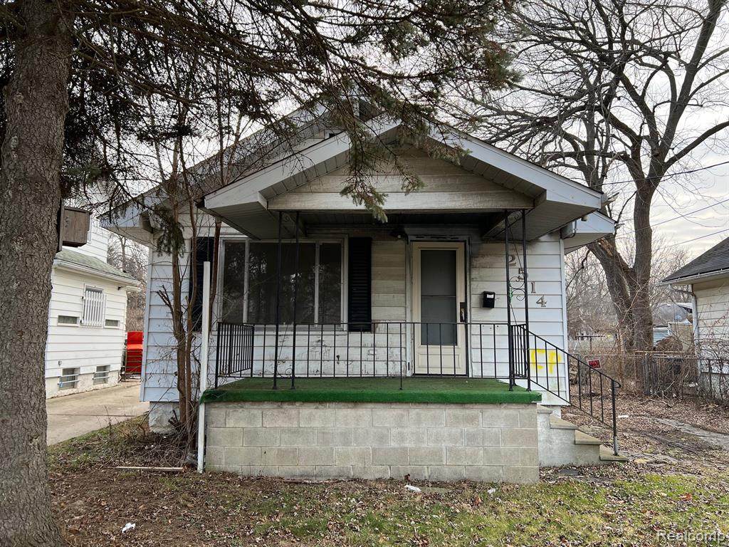 2514 Bennett Avenue - Photo 1