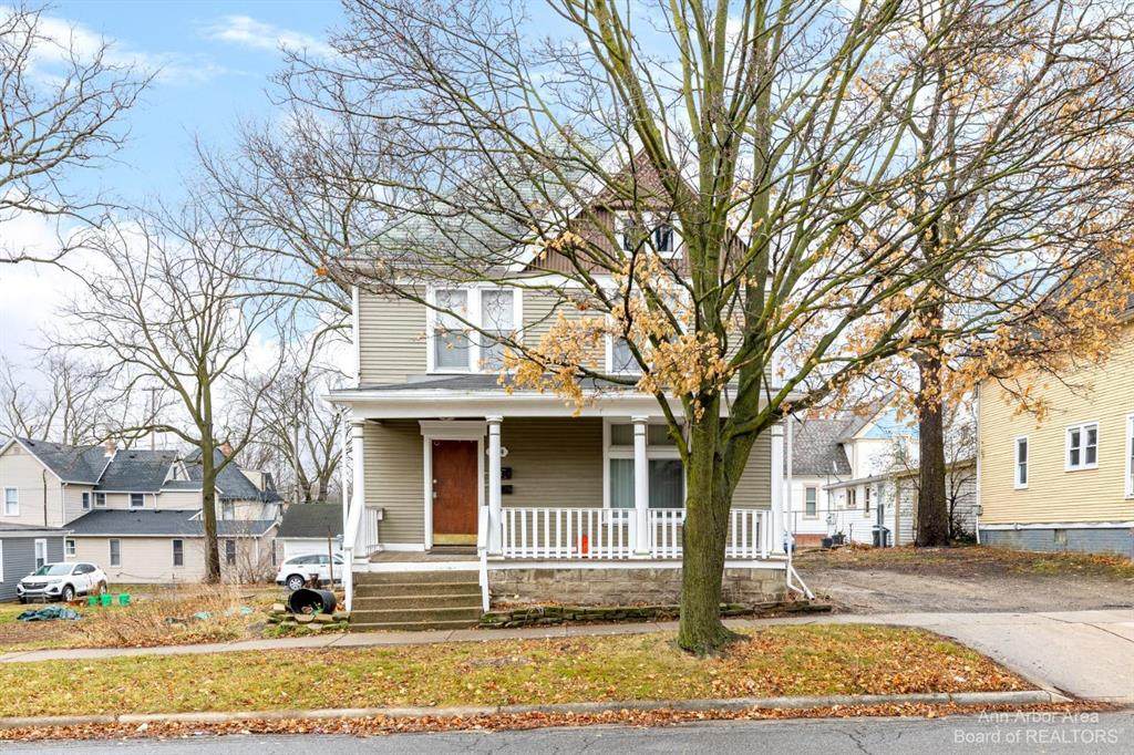 424 Ballard Street - Photo 1