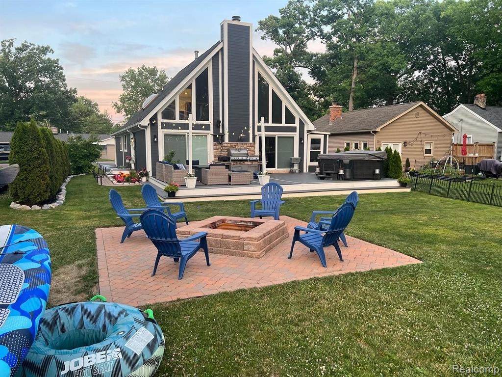 1676 Oldtown Avenue - Photo 1