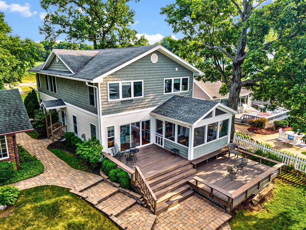 21110 Carlton Avenue - Photo 1