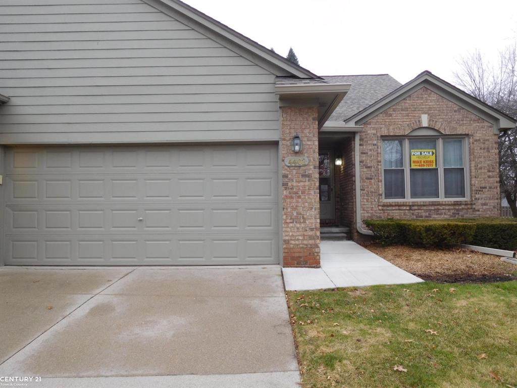 4402 Glenoaks - Photo 1