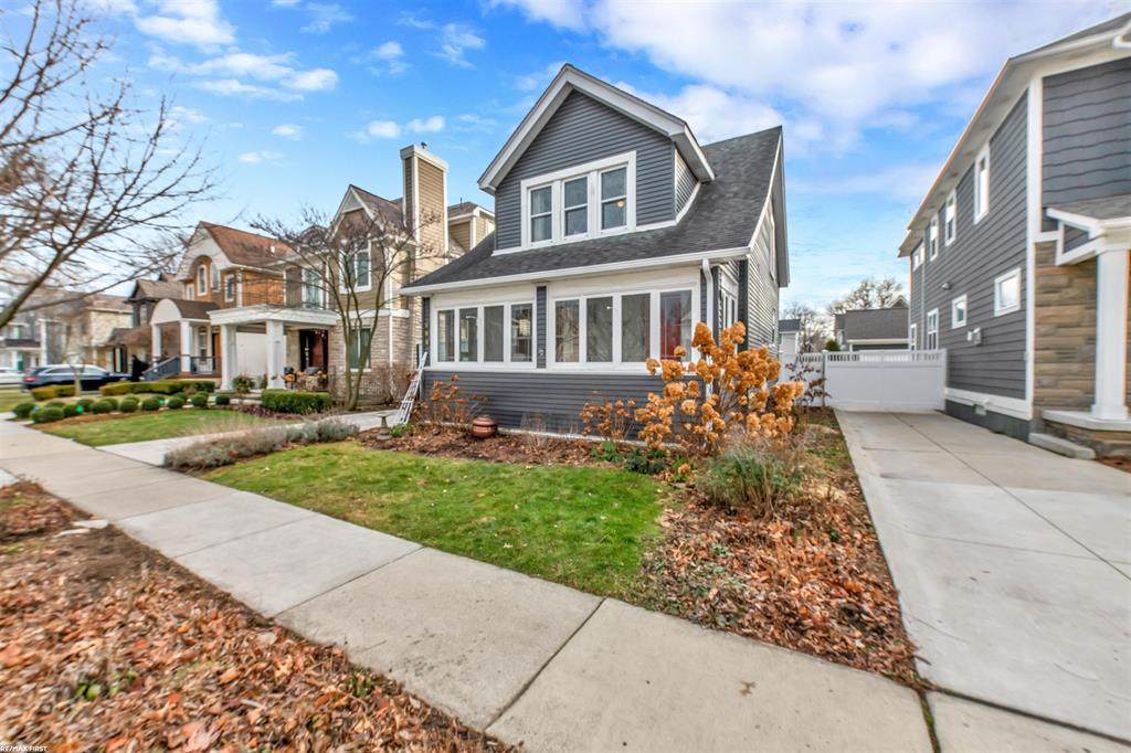 908 Chapin - Photo 1