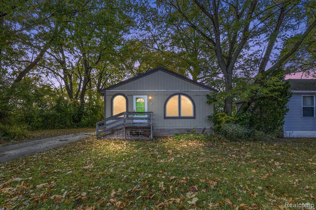 23075 Vance Avenue - Photo 1