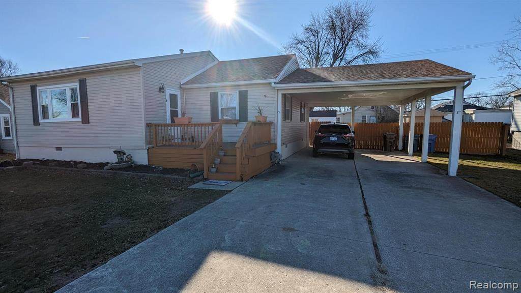 3320 10TH Street - Photo 1