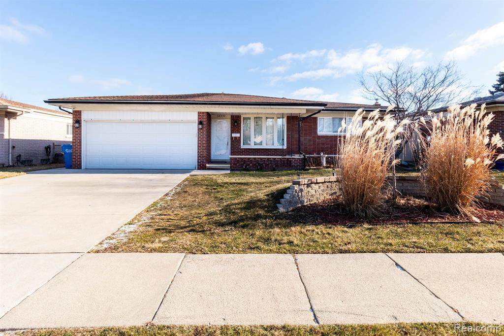 32330 Whitley Circle - Photo 1