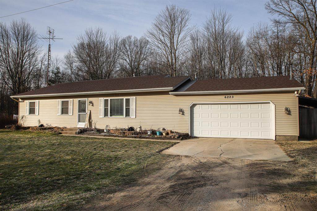 6223 Hilton Park Road - Photo 1