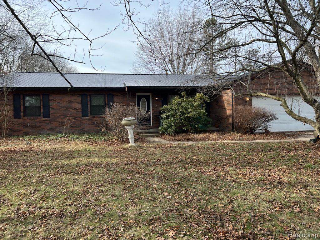 3496 N M52 - Photo 1