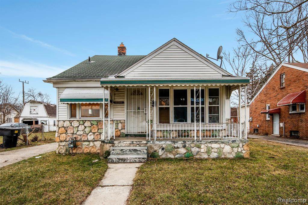 19203 Yonka Street - Photo 1
