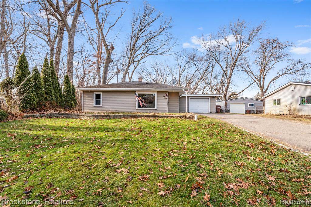 1607 Commerce Road - Photo 1