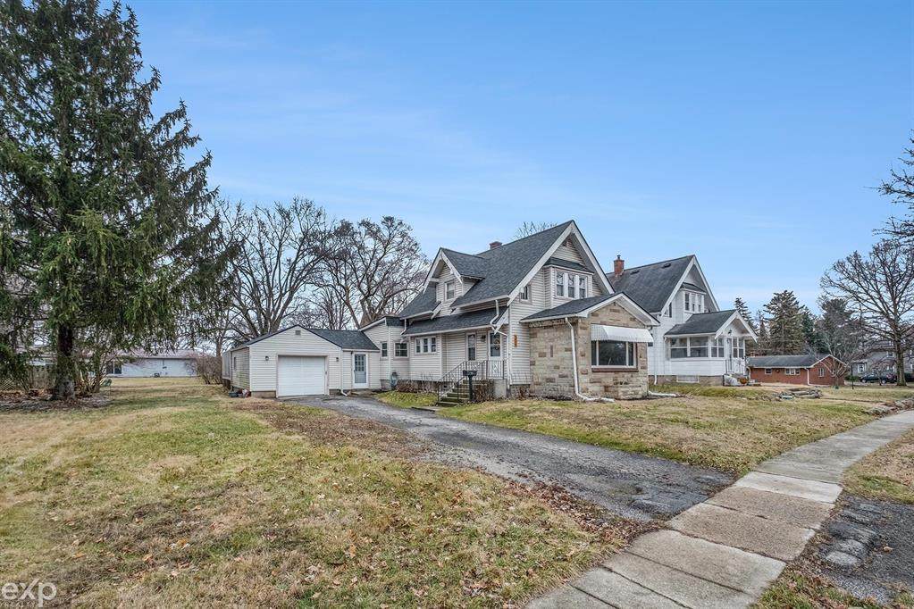 306 Lane - Photo 1