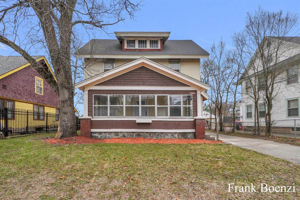 1043 Bates Street - Photo 1