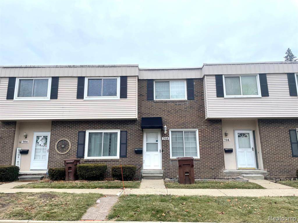 705 Estrada Drive - Photo 1