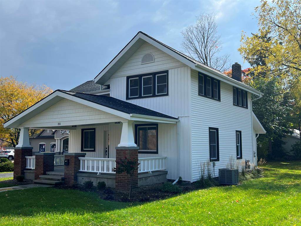 211 Cass Street - Photo 1