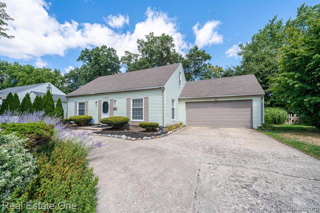 1042 Alberta Street - Photo 1