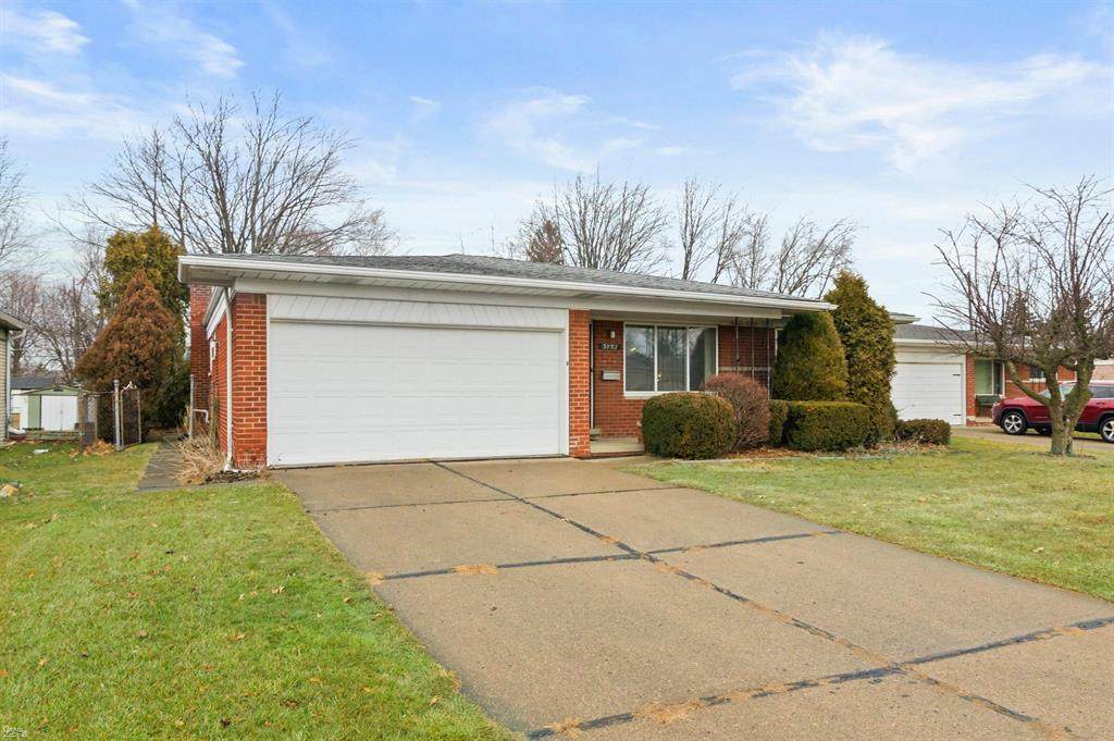 3757 Smith Ct. - Photo 1