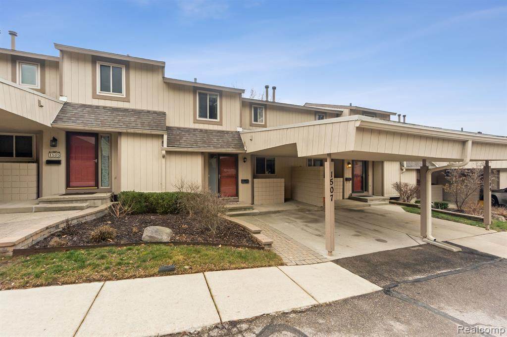 1507 Charter Oaks Drive - Photo 1