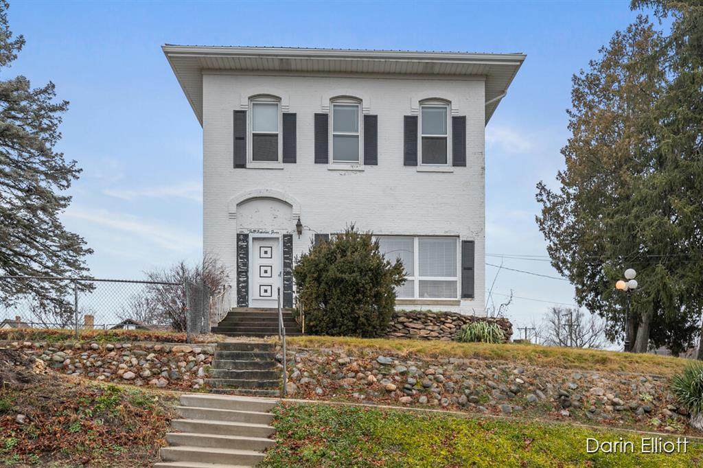 405 Jefferson Street - Photo 1