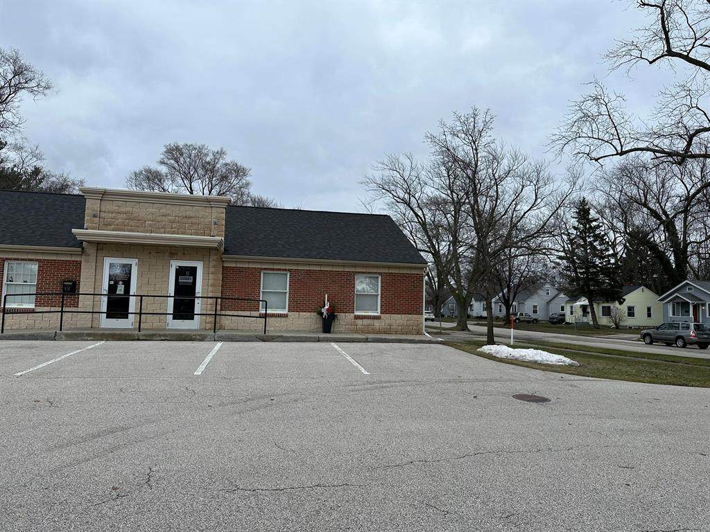 522 Beacon Boulevard - Photo 1