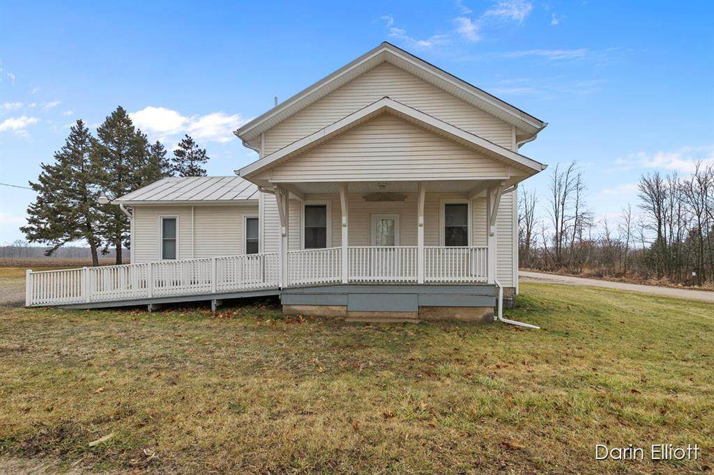 4989 Powell Highway - Photo 1
