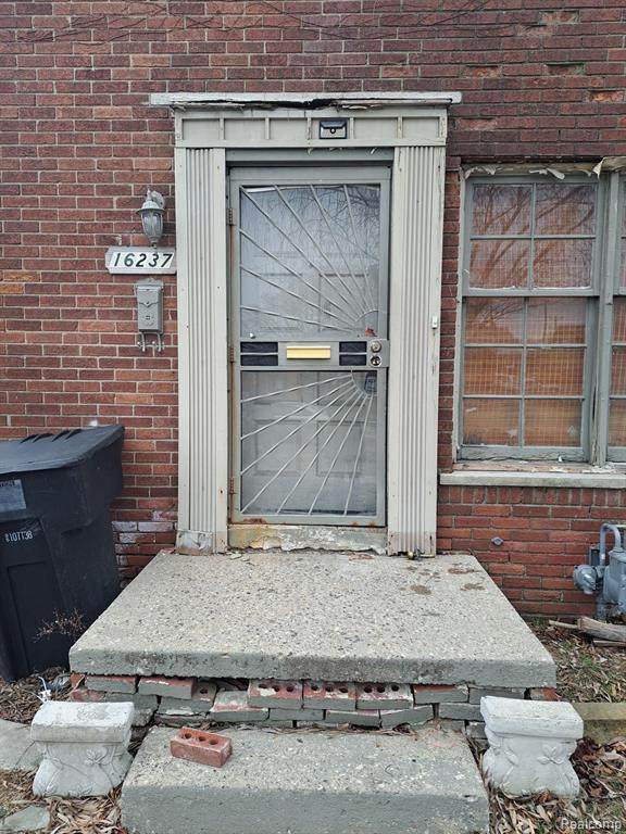 16237 Schaefer Highway - Photo 1