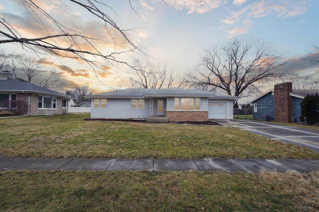 205 Michigan Street - Photo 1