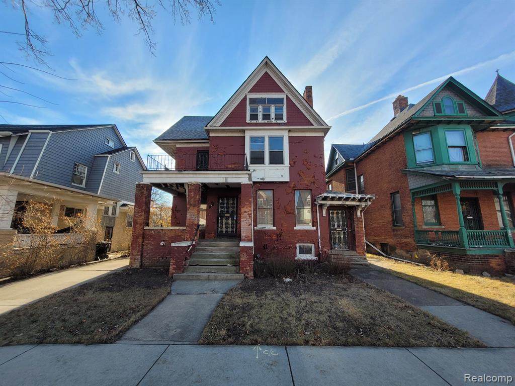 246 Chandler Street - Photo 1