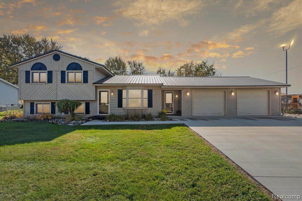 1200 Doris Street - Photo 1