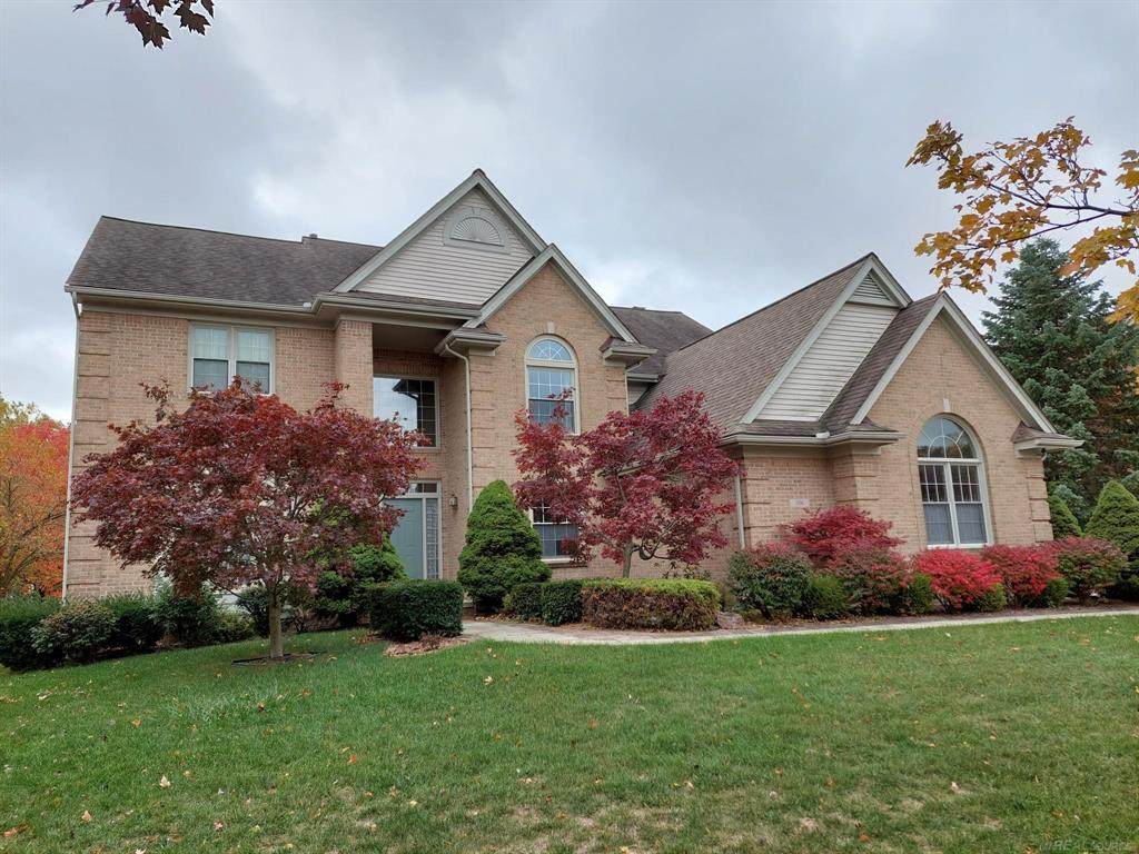 306 Pinehurst Drive - Photo 1