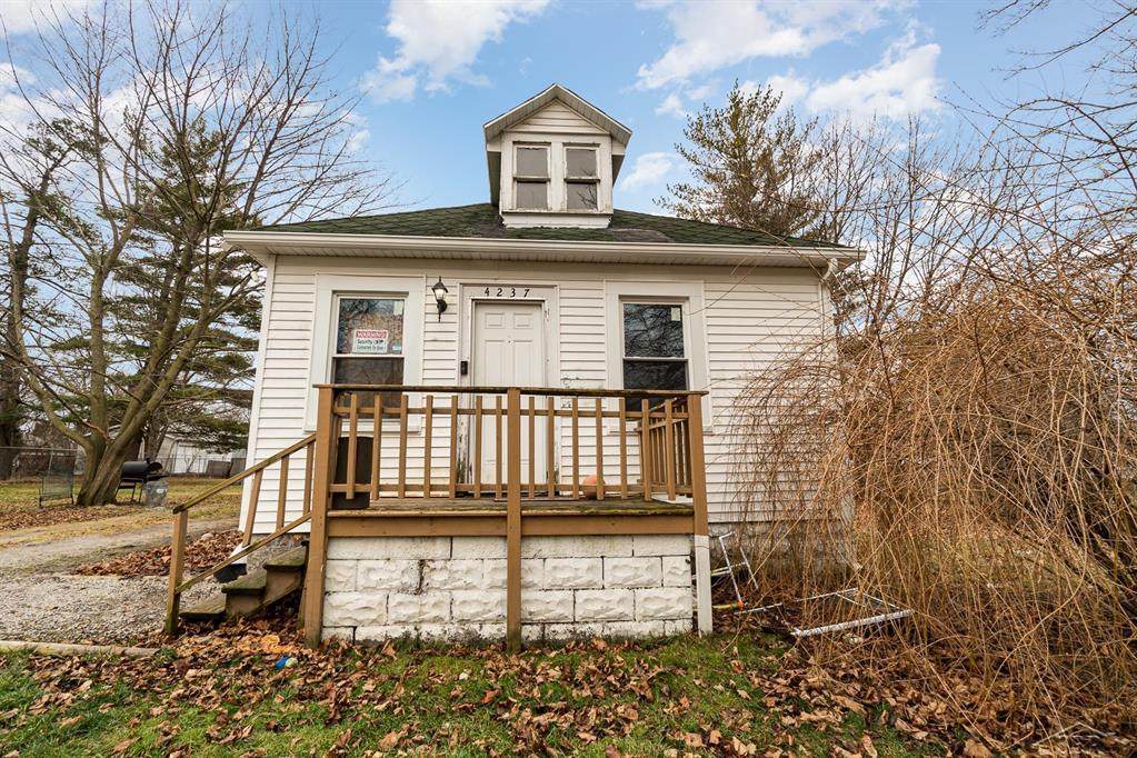4237 Wood St. - Photo 1