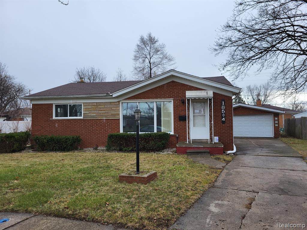 18504 Courtland - Photo 1