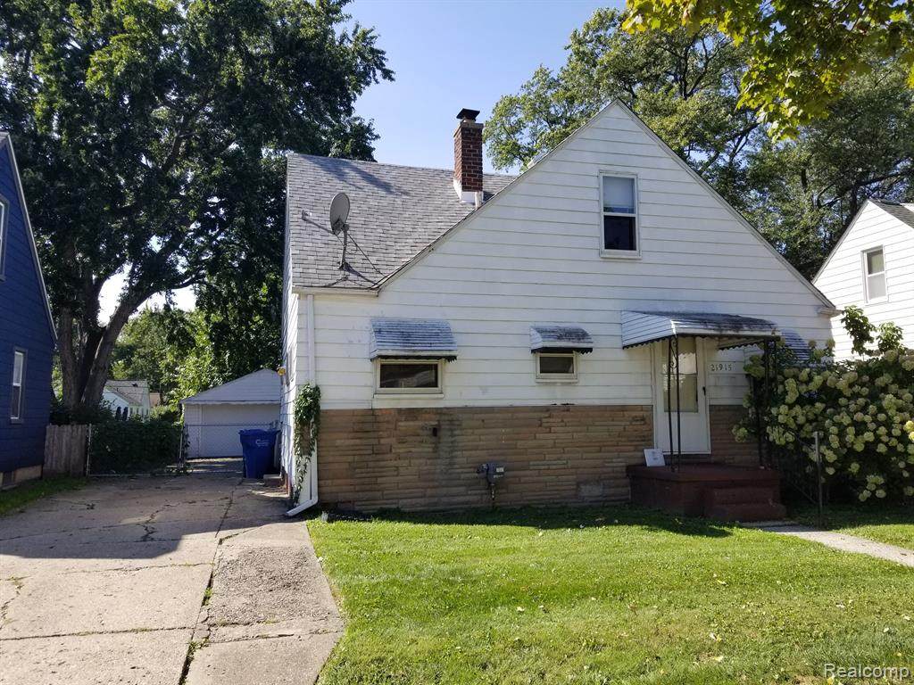 21915 Cyman Avenue - Photo 1
