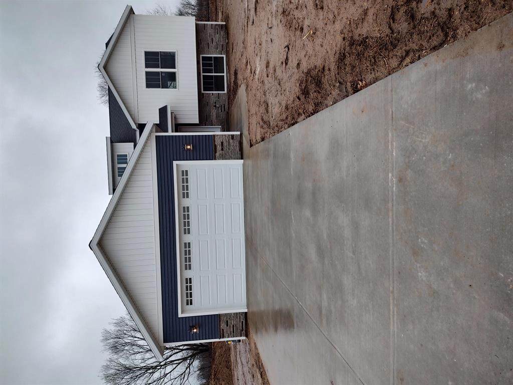 1068 Stoneridge Drive - Photo 1