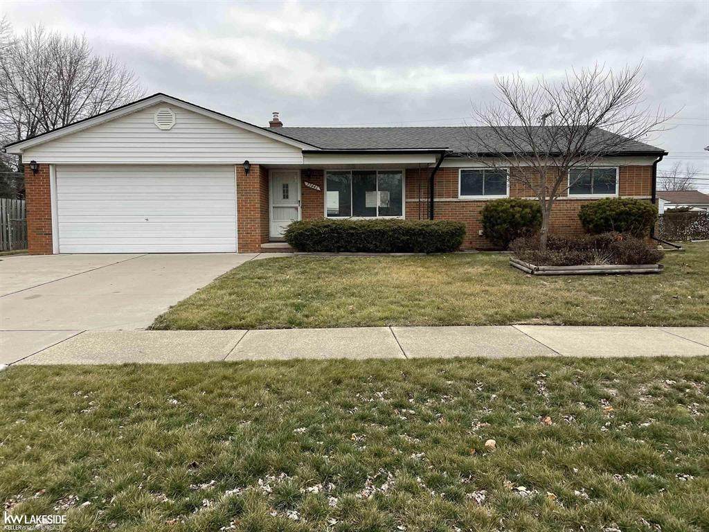 23447 Thornton St. - Photo 1