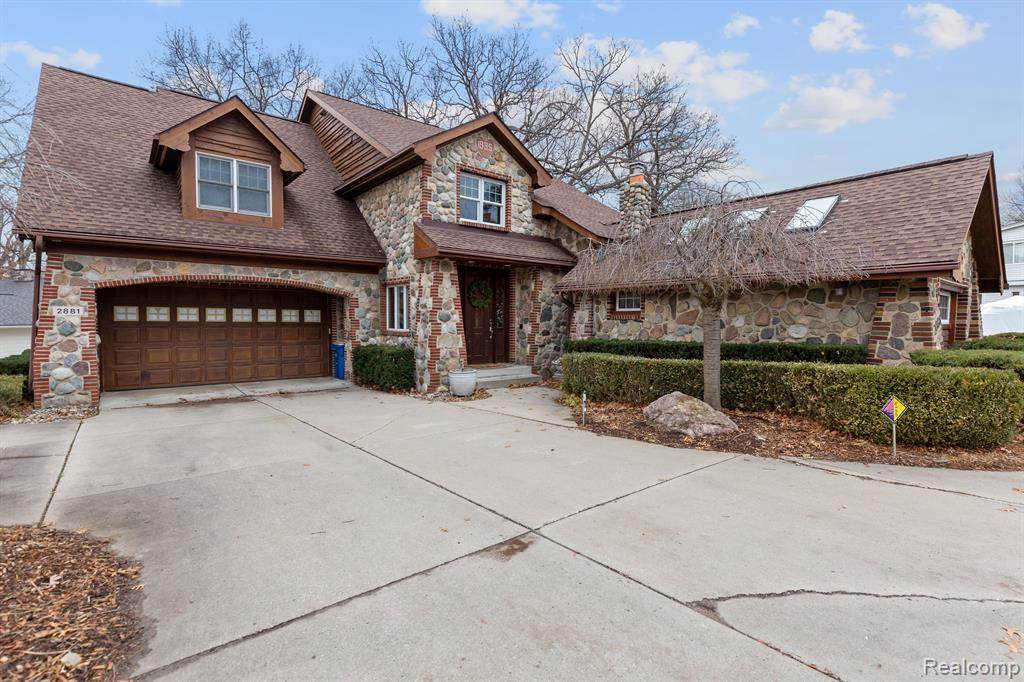 2881 Lansdowne Road - Photo 1