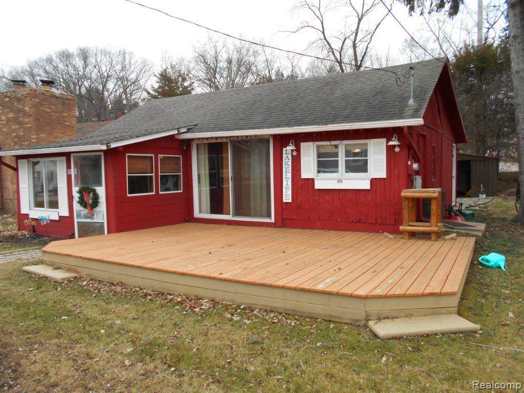 8844 Lagoon Drive - Photo 1