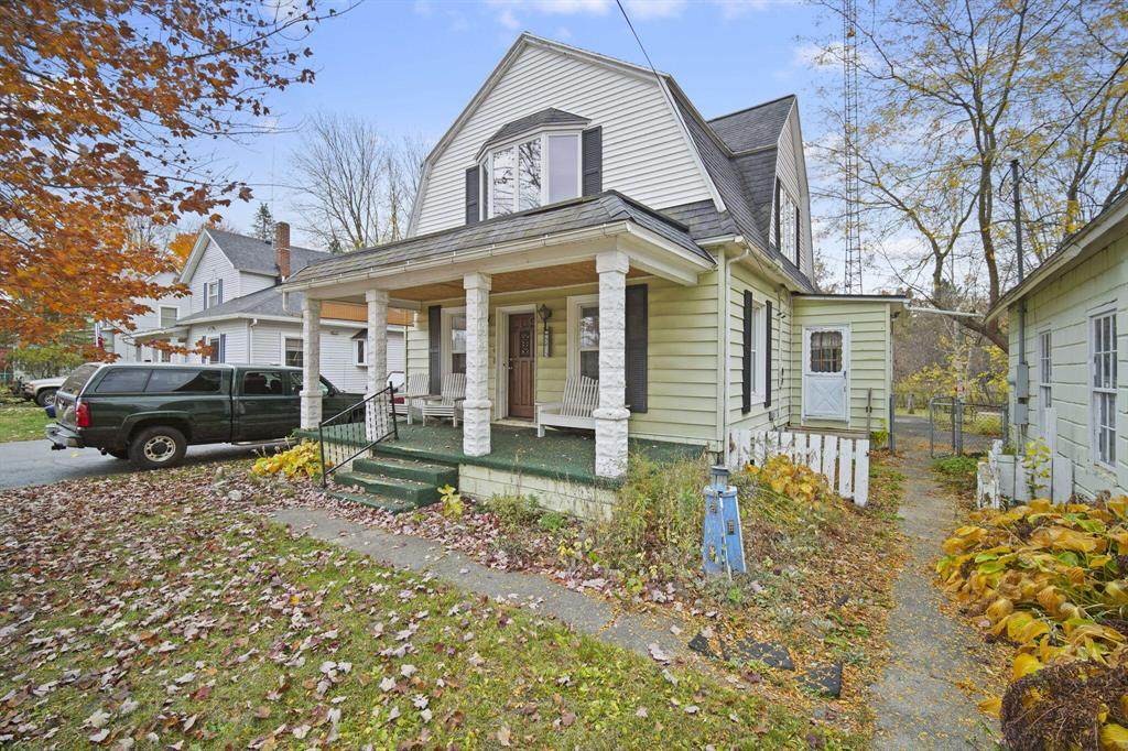 5613 Oak Street - Photo 1