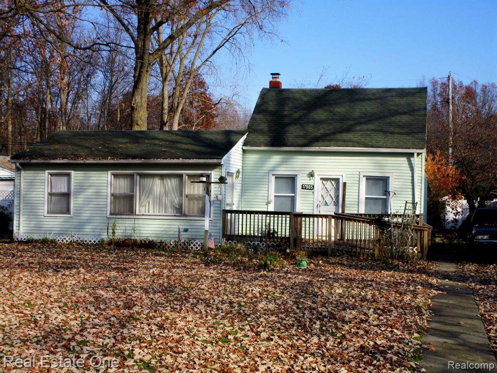 17965 Glenis Avenue - Photo 1