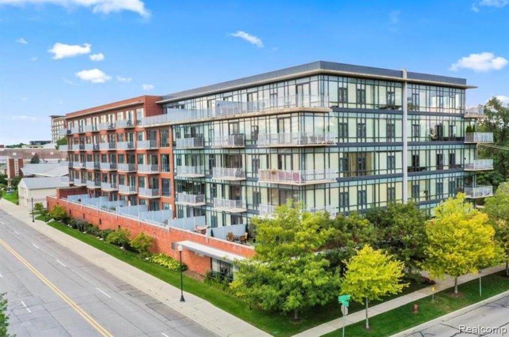 101 Curry Avenue - Photo 1