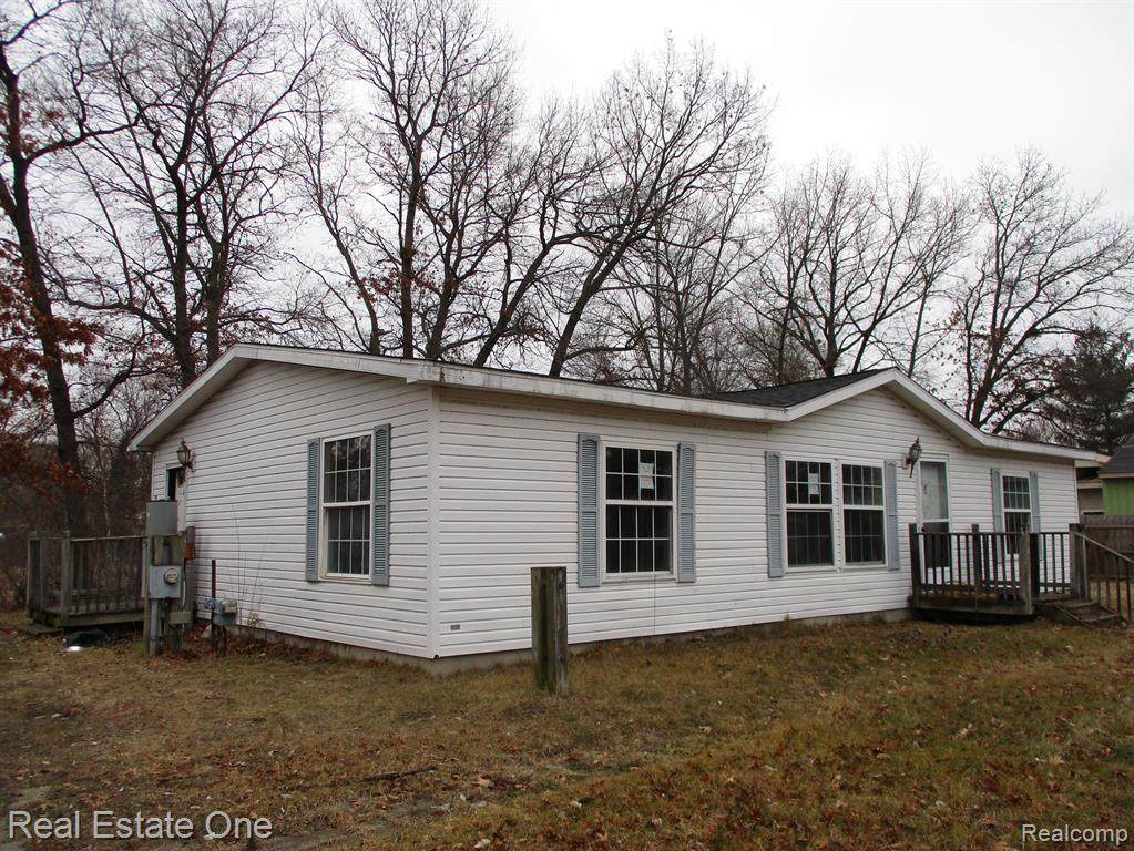 4465 Holly Shores - Photo 1